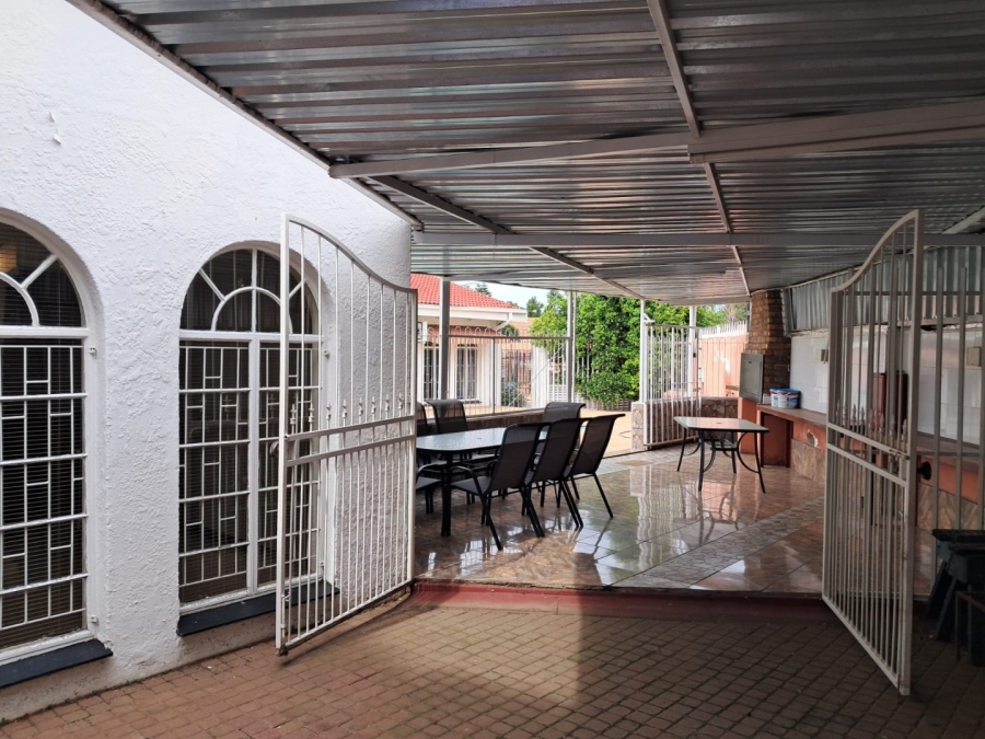 5 Bedroom Property for Sale in Royldene Northern Cape